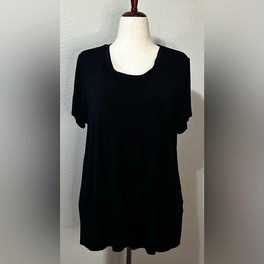 Donna Karan Classic Black Women's short sleeve Top